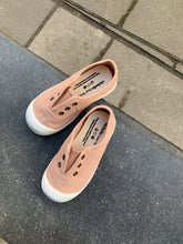 Afbeelding in Gallery-weergave laden, VICTORIA slip-on ballet