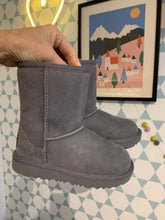 Afbeelding in Gallery-weergave laden, UGG classic grijs
