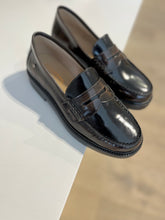 Afbeelding in Gallery-weergave laden, CONFETTI mocassin bruin patine
