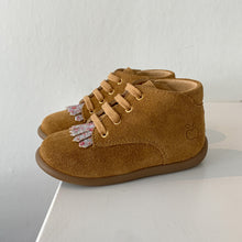 Afbeelding in Gallery-weergave laden, POM D&#39;API veterschoen glitter beige
