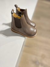 Afbeelding in Gallery-weergave laden, ANGULUS mini laarsje olifant
