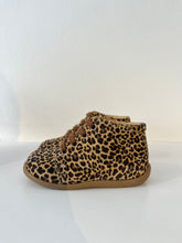 Afbeelding in Gallery-weergave laden, POM D&#39;API veterschoen leopard
