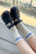Afbeelding in Gallery-weergave laden, LE BON SHOPPE boyfriend socks ice
