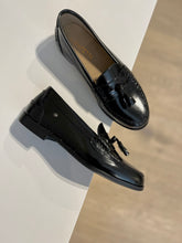 Afbeelding in Gallery-weergave laden, CONFETTI mocassin kwast zwart
