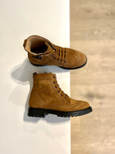 Afbeelding in Gallery-weergave laden, CONFETTI veterbottine bruin daim
