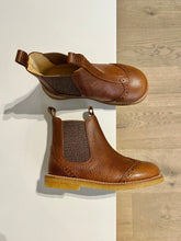 Afbeelding in Gallery-weergave laden, ANGULUS laarsje cognac glitterelastiek
