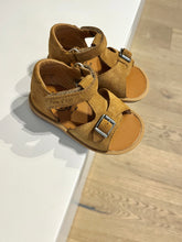 Afbeelding in Gallery-weergave laden, POM D&#39;API mini gespsandaal whiskey daim
