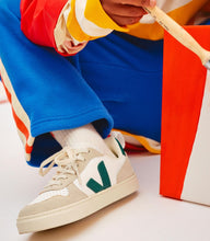 Afbeelding in Gallery-weergave laden, VEJA sneaker veter flessengroen
