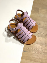 Afbeelding in Gallery-weergave laden, POM D&#39;API sandaal plagette lila

