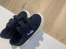 Afbeelding in Gallery-weergave laden, SUPERGA velcro donkerblauw
