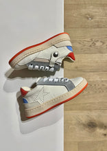 Afbeelding in Gallery-weergave laden, RONDINELLA mini ster sneaker wit grijs
