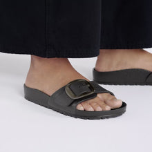 Afbeelding in Gallery-weergave laden, BIRKENSTOCK madrid big buckle ZWART (kunststof)

