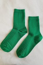 Afbeelding in Gallery-weergave laden, LE BON SHOPPE her socks kelly green
