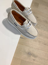 Afbeelding in Gallery-weergave laden, ATLANTA bootschoen beige
