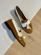Afbeelding in Gallery-weergave laden, CONFETTI mocassin kwast camel wit
