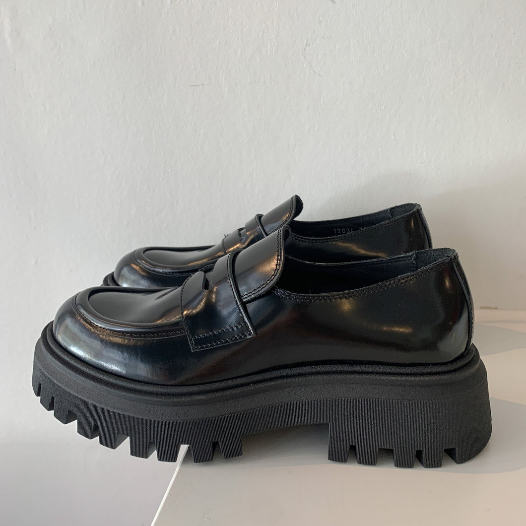 RONDINELLA chunky mocassin zwart