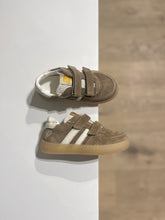 Afbeelding in Gallery-weergave laden, OCRA velcro sneaker taupe
