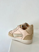 Afbeelding in Gallery-weergave laden, OCRA mini sneaker nude glitter

