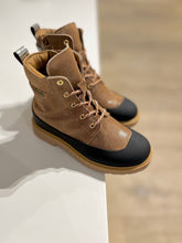Afbeelding in Gallery-weergave laden, RONDINELLA veterbottine rubber glans
