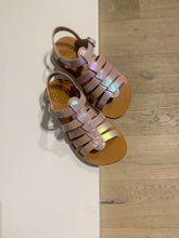 Afbeelding in Gallery-weergave laden, POM D&#39;API plagette sandaal regenboog roze
