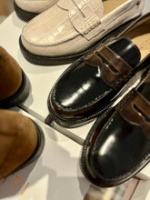 Afbeelding in Gallery-weergave laden, CONFETTI mocassin bruin patine
