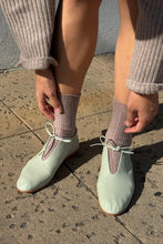 Afbeelding in Gallery-weergave laden, LE BON SHOPPE her socks lurex jute
