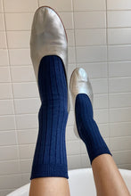 Afbeelding in Gallery-weergave laden, LE BON SHOPPE her socks lurex saffier
