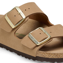 Afbeelding in Gallery-weergave laden, BIRKENSTOCK arizona caramel (vegan)
