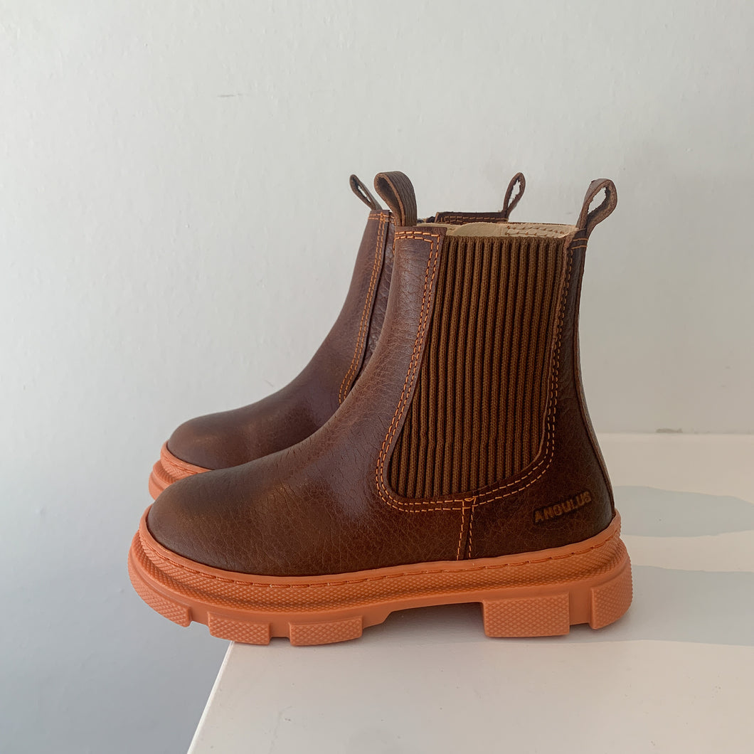 ANGULUS cognac boot oranje zool