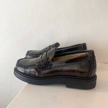 Afbeelding in Gallery-weergave laden, CONFETTI mocassin bruin patine
