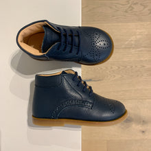 Afbeelding in Gallery-weergave laden, OCRA veter schoen blauw perfo
