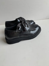 Afbeelding in Gallery-weergave laden, CLARYS veterschoen grijs met dikke zool
