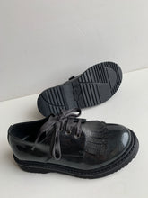 Afbeelding in Gallery-weergave laden, CLARYS veterschoen grijs met dikke zool
