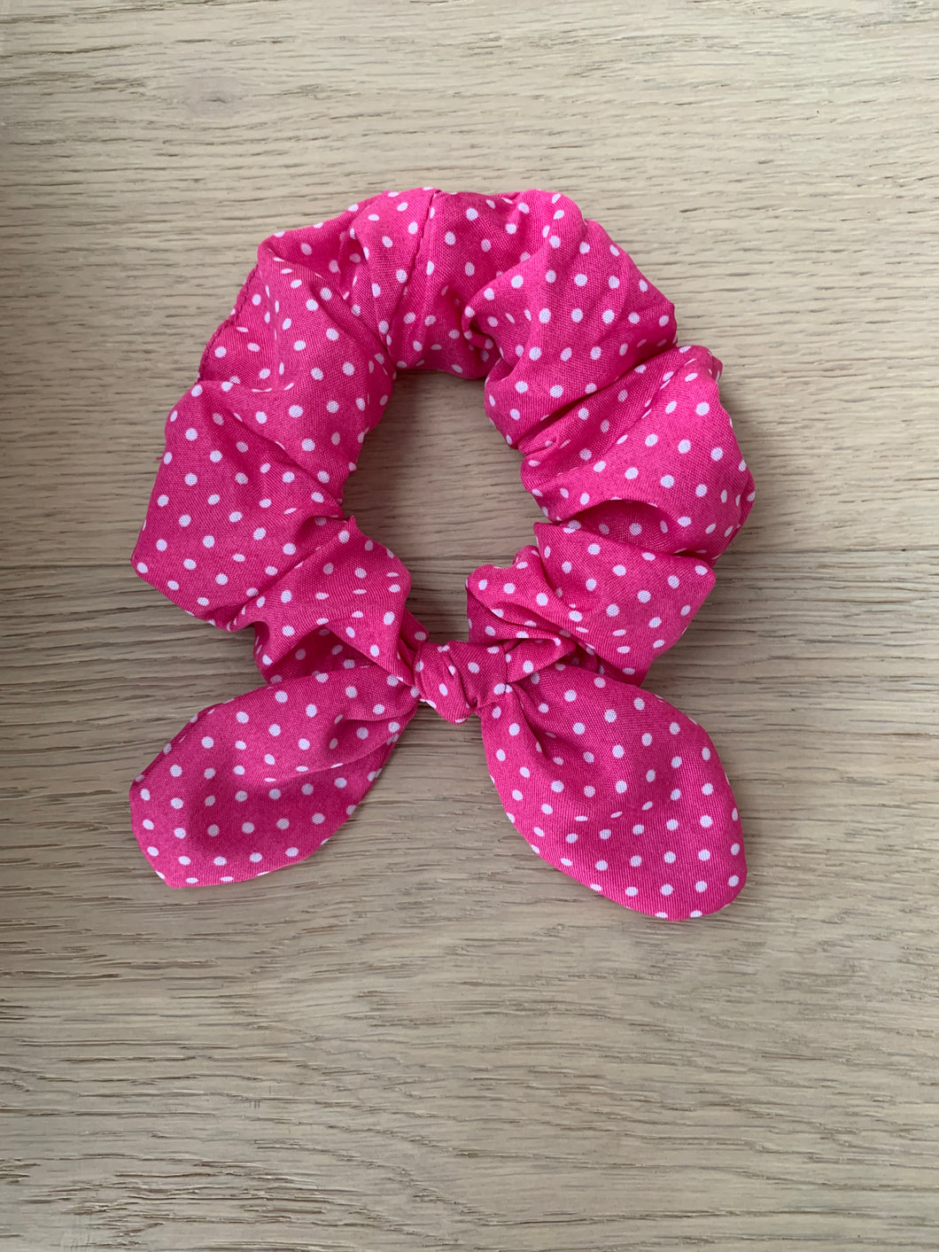 SCRUNCHIE fuxia stip strik