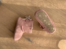 Afbeelding in Gallery-weergave laden, UGG jesse bow baby roze
