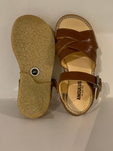 Afbeelding in Gallery-weergave laden, ANGULUS sandaal met bandjes bruin
