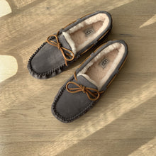 Afbeelding in Gallery-weergave laden, UGG dakota grijs
