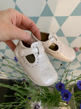Afbeelding in Gallery-weergave laden, ELI baby ballerina roze
