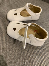 Afbeelding in Gallery-weergave laden, ELI baby t-band wit
