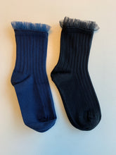 Afbeelding in Gallery-weergave laden, COLLEGIEN kous met tule MARINE
