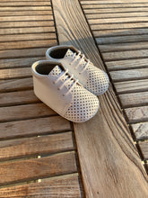 Afbeelding in Gallery-weergave laden, ELI baby veterschoen perfo wit
