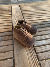 Afbeelding in Gallery-weergave laden, ELI baby veterschoen taupe fringe
