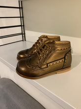 Afbeelding in Gallery-weergave laden, OCRA veter schoen brons
