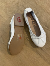 Afbeelding in Gallery-weergave laden, ELI ballerina wit lak
