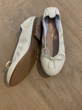 Afbeelding in Gallery-weergave laden, ELI ballerina ecru lak
