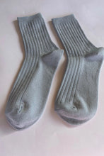 Afbeelding in Gallery-weergave laden, LE BON SHOPPE her socks lurex sky
