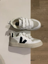 Afbeelding in Gallery-weergave laden, VEJA sneaker 3 velcro wit zwart
