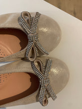 Afbeelding in Gallery-weergave laden, BACI ballerina beige glitterstrik
