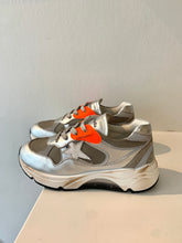 Afbeelding in Gallery-weergave laden, RONDINELLA runner zilver
