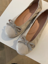 Afbeelding in Gallery-weergave laden, BACI ballerina beige glitterstrik
